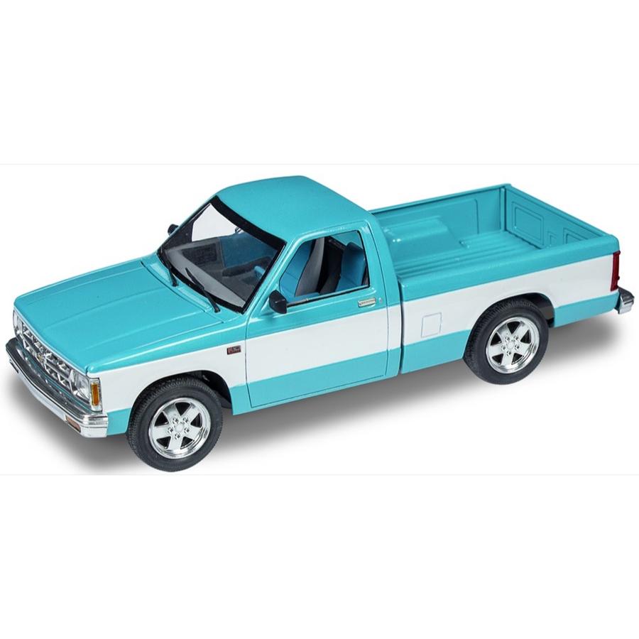 Avtomobil-Chevy-S-10-1990---sglobiaem-model