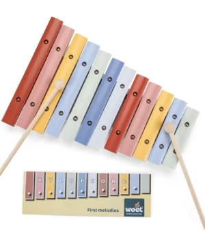 Muzikalna-darvena-igrachka-–-ksilofon-v-pastelni-cvetove